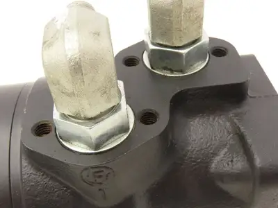 Used SAUER-DANFOSS _UNKNOWN_ Forklift Attachments Indiana US | Arrow Industrial #1367116