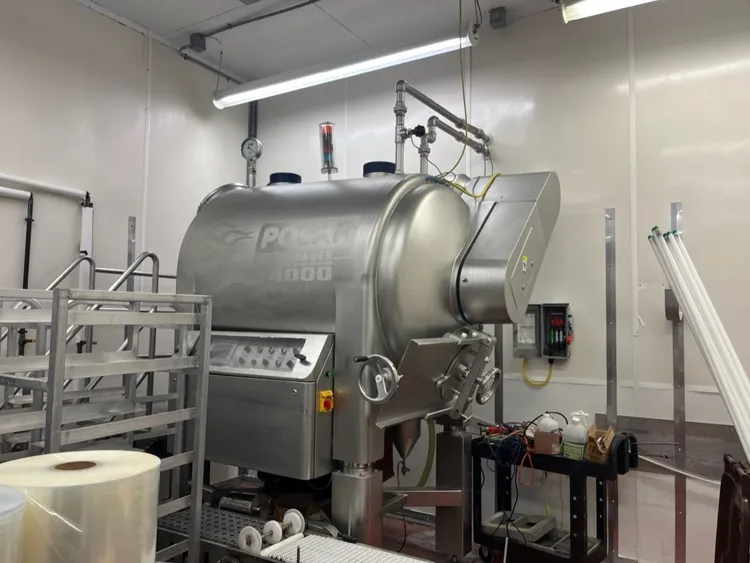 Used 2000 Wolf-Tec PM 4000 Vacuum Tumblers Illinois US | M&M Equipment Corp. #1145278