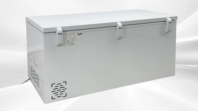171-0359 65" Solid Top Self Contained Chest Freezer