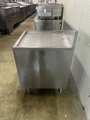 Used Perlick Used Perlick 24"X24" Stainless Underbar Glass Rack Drainboard Underbar Equipment Illinois US | Falcon Restaurant Supply #1375110