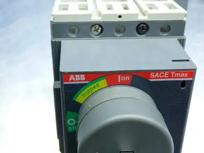 USED ABB TMAXT2H100