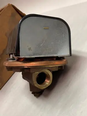 Used MCDONNELL & MILLER FS1 B88 Pressure Switches Ohio US | Surplus Asset Holdings #1247154