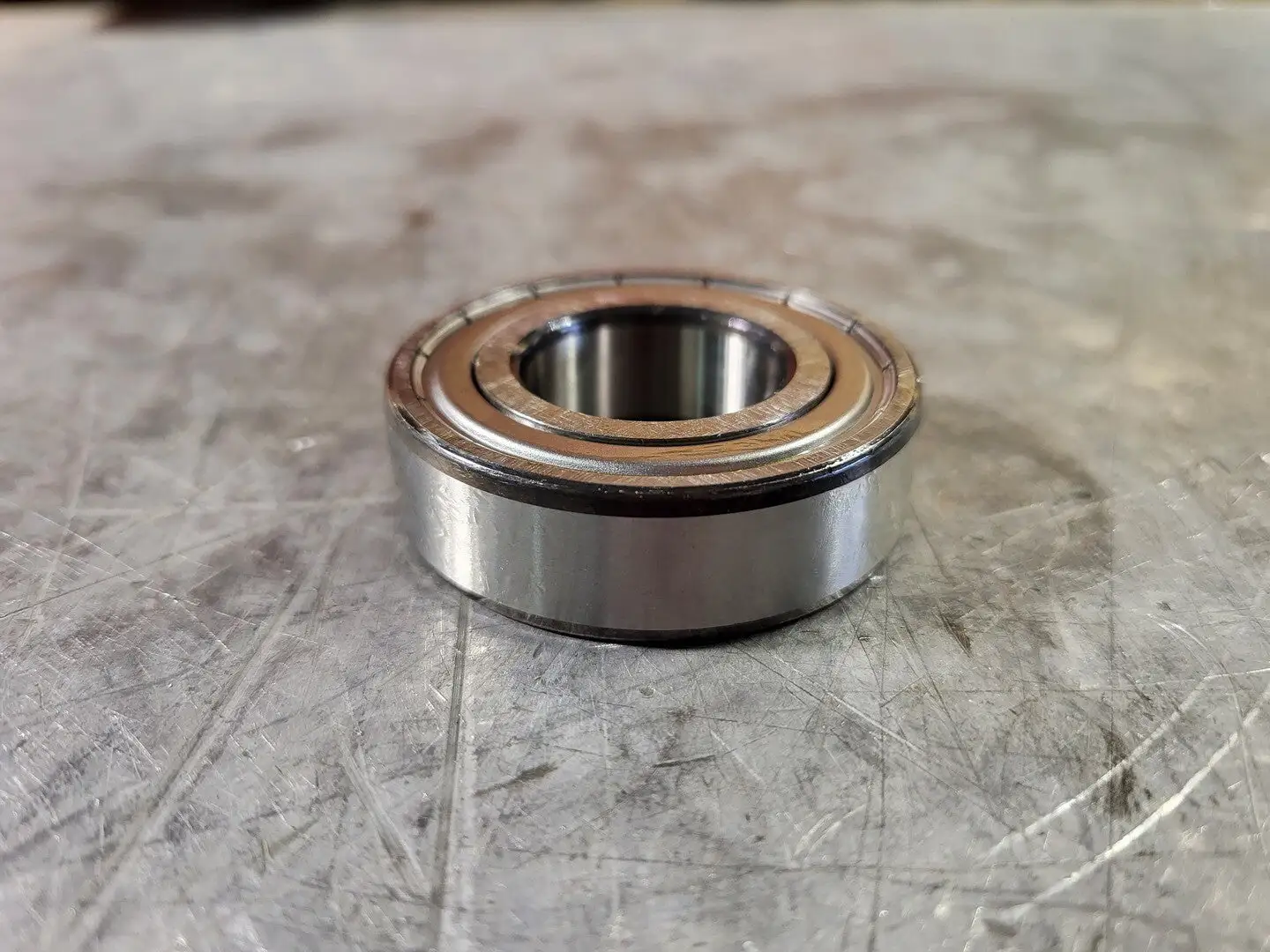 NEW SKF 6205-2Z/C3HT