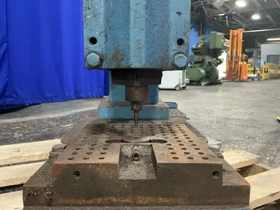 Used _UNKNOWN_ 2 Hand Presses Ohio US | HGR 24 #1443247