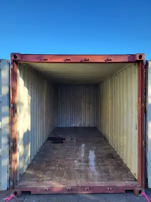 20 ft Damaged Standard Shipping Container - FCIU2139280