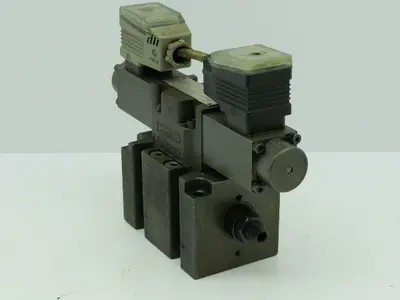Husky HPN 634916 WE43P06B06C0BN/X9 Hydraulic Valve 24V