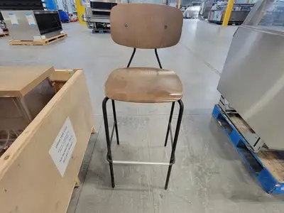 USED 2018 BY THE GLASS F811630