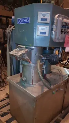 USED BOWERS 5/2 OSP5/2 W/VF DRIVES ................... YESMOTOR ............................. 460V/3PH/60HZ/30A