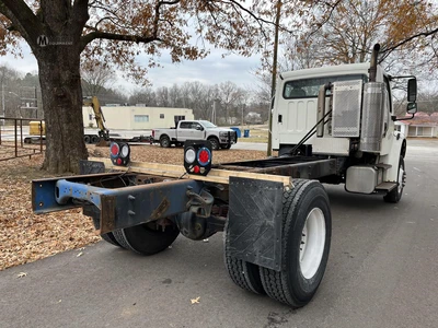 Used 2015 FREIGHTLINER BUSINESS CLASS M2 106 Reefer Trucks Tennessee US | Moore Equipment #1516697