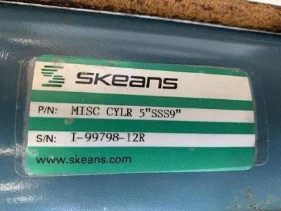 Pneumatic Press on Chain Conveyor