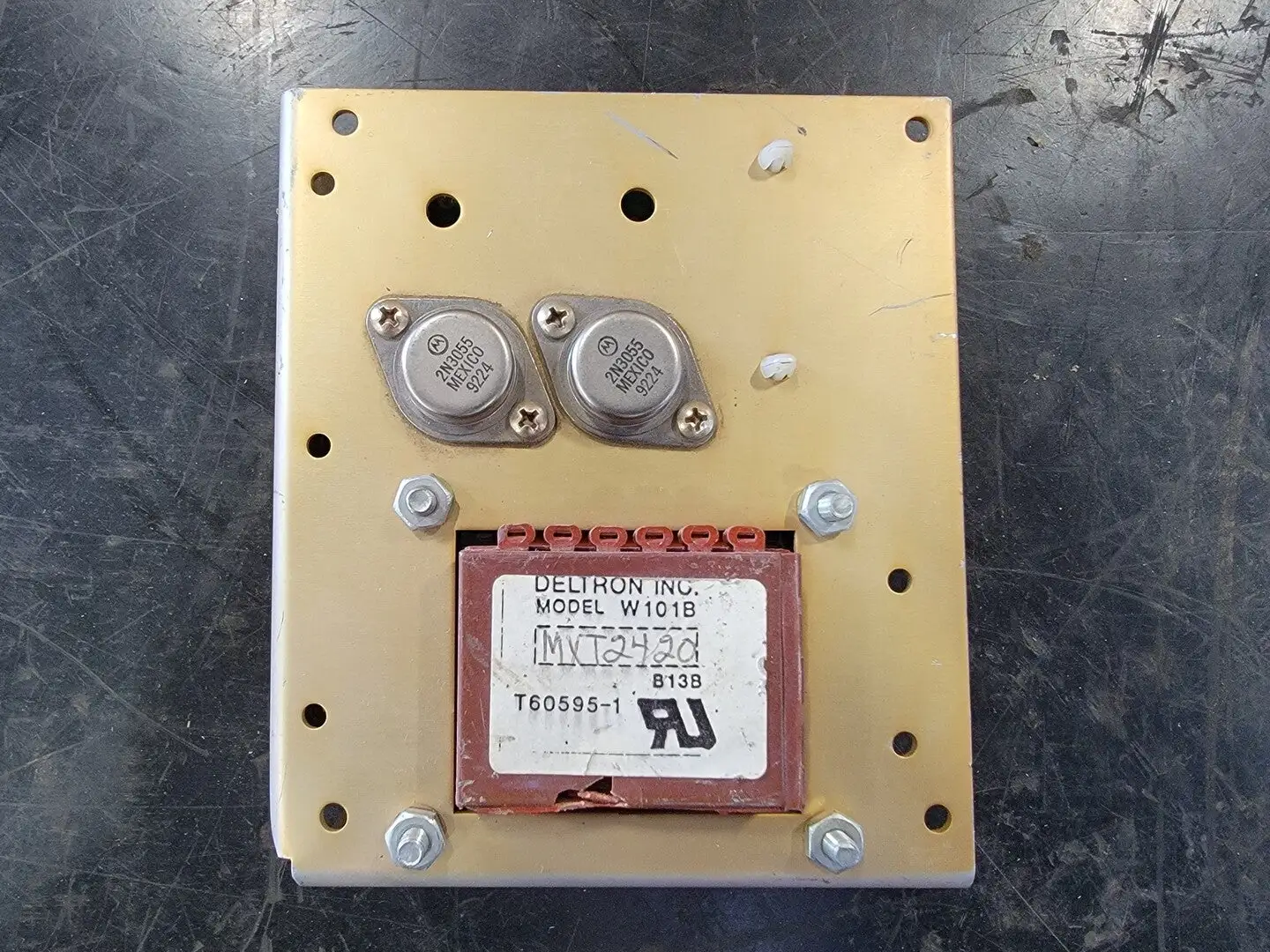 USED DELTRON W101B