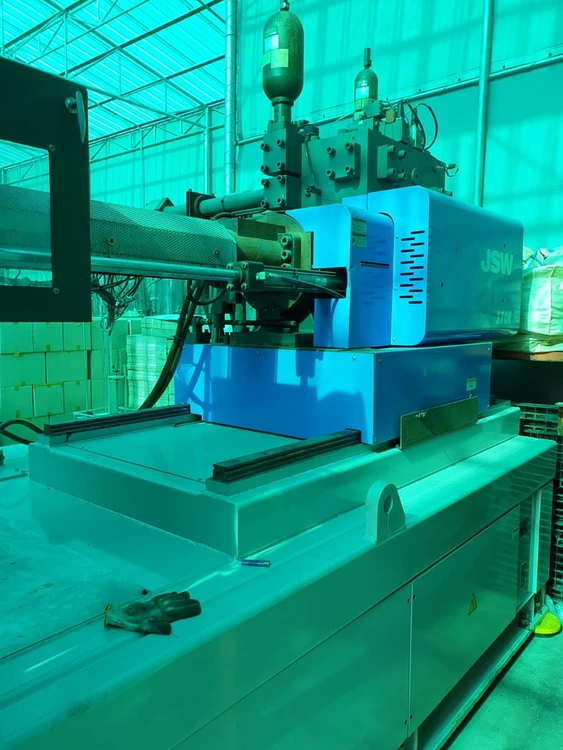 Used 2007 JSW- JAPAN STEEL WORKS JSW  J450AD-UPS-370H Injection Molding Machines Florida US | ESCOBAR TRADING, INC. #202816