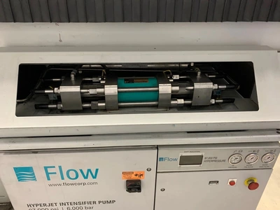 USED 2009 FLOW MACH 3