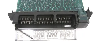 USED GE FANUC IC697MDL350 32 POINT INPUT MODULE