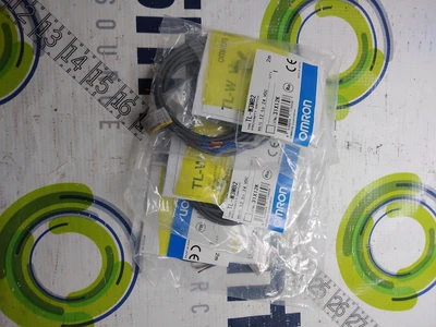 NEW OMRON TL-W3MB2