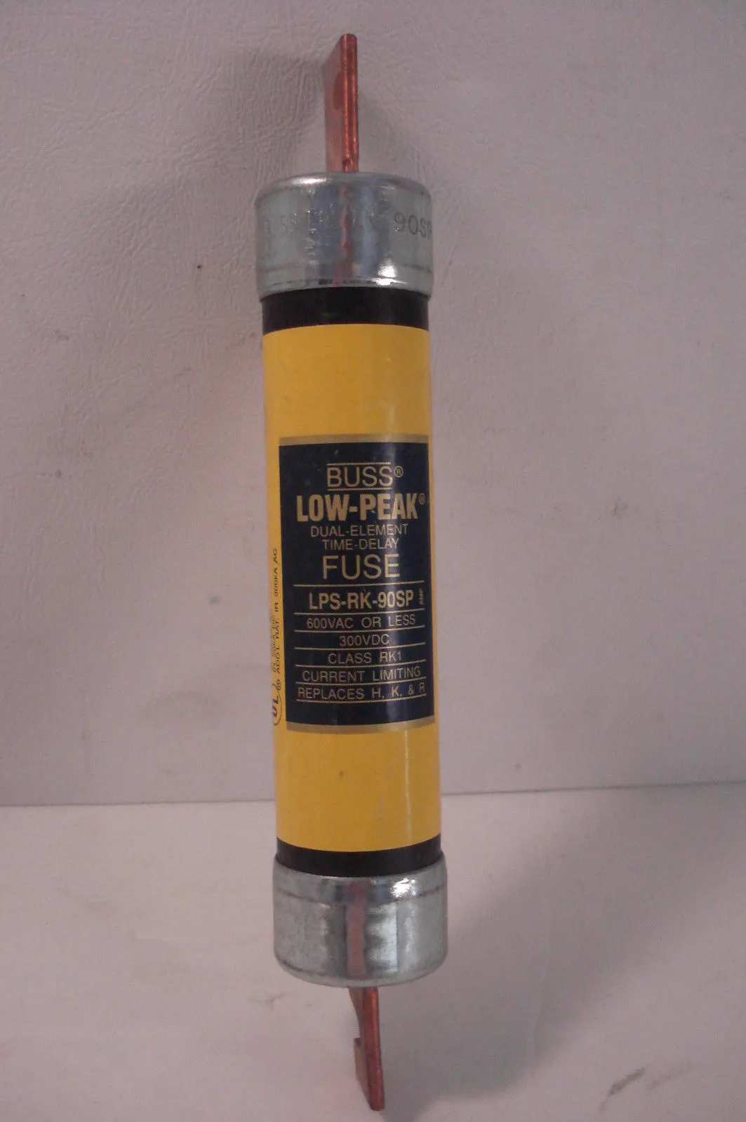 USED COOPER BUSSMANN LOW PEAK LPS-RK-90SP FUSE USED