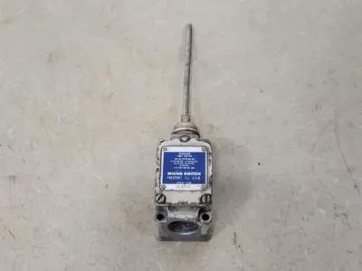 USED MICRO SWITCH 8LS125