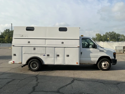 Used 2009 FORD CUTAWAY Cab Chassis trucks Michigan US | Miedema Asset Management Group #1341091