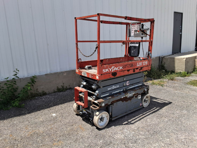 Used 2016 Skyjack SJ3219 Scissor Lifters Wisconsin US | Stack Equipment #1331991