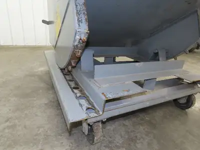Used MECO _UNKNOWN_ Hoppers Indiana US | Arrow Industrial #1366953