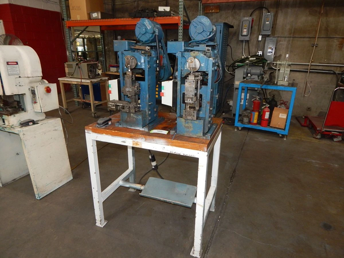 Used ARTOS ENGINEERING _UNKNOWN_ Single Station Punches Texas US | OCO Industrial #1777211