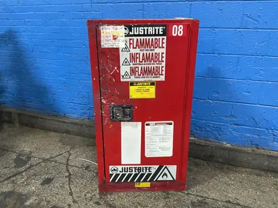 Used JUSTRITE _UNKNOWN_ Cabinets Ohio US | HGR 24 #1456158