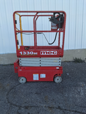 USED 2023 MEC 1330SE