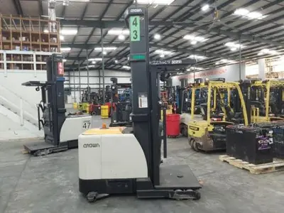 USED 2018 CROWN SP4050-30