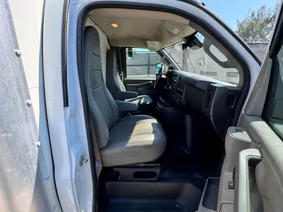 Used 2021 GMC SAVANA CUTAWAY Box trucks Florida US | Truck and Van Outlet #1509173