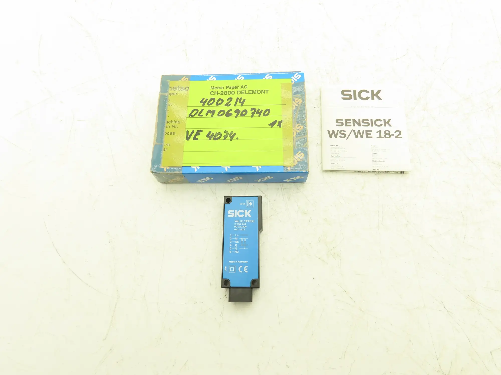 Sick 2018244 WE18 2P630 Light Barrier Receiver 10-30VDC 20m
