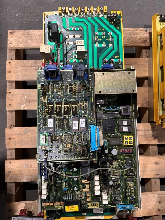 FANUC A06B-6063-H215 #H510 SPINDLE SERVO UNIT