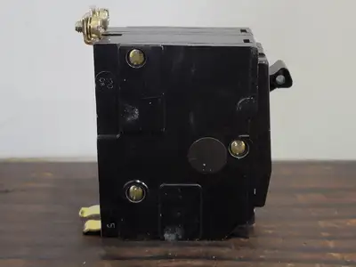 30 Amp 2 Pole Circuit Breaker QOB230