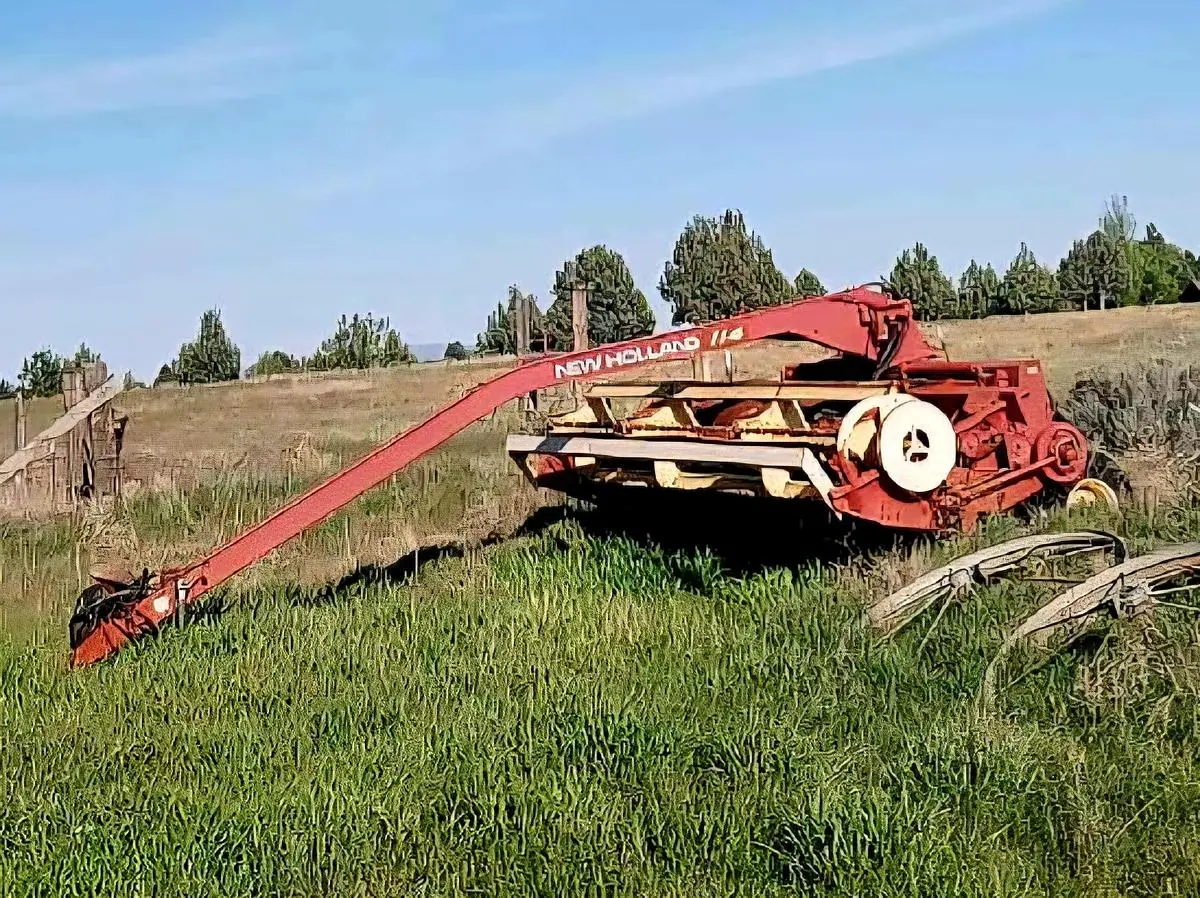 USED NEW HOLLAND 114
