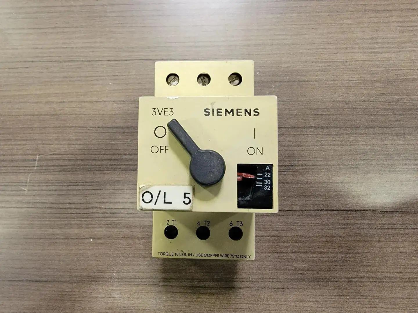USED SIEMENS 3VE3 000-2PA00