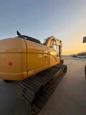 USED 2022 CATERPILLAR 323D3
