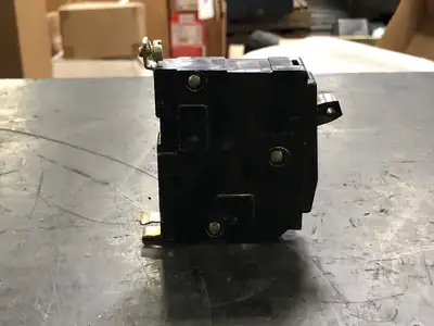 USED SQUARE D QOB120