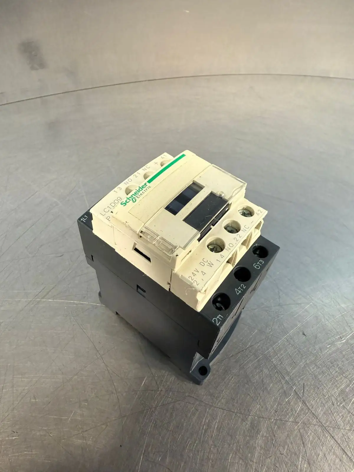 Schneider LC1D09-BL Contactor 25A 600V Ac Max 24V Dc LC1D09BL (2.1.5)