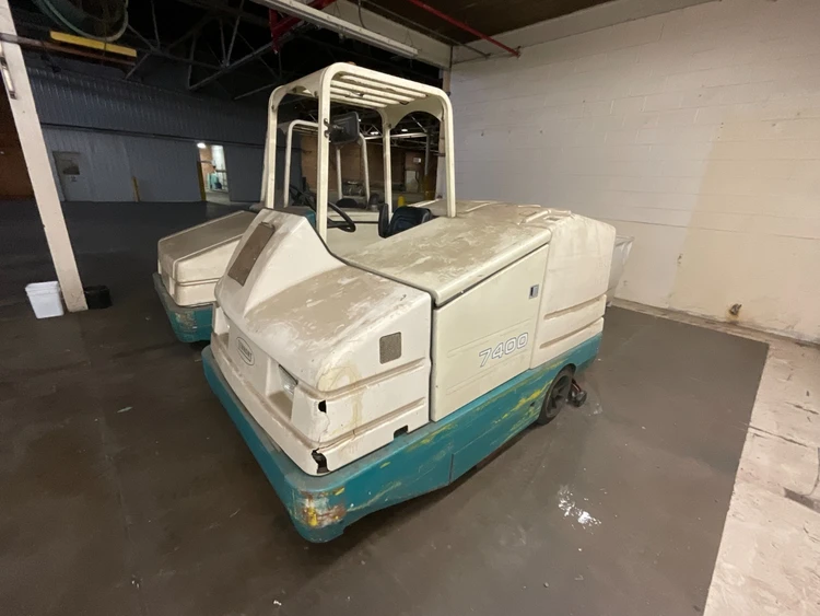 Used Tennant Tennant 7400 Misc Industrial Equipment Illinois US | ISP Equipment Group #1319032