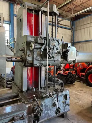 5" GIDDINGS & LEWIS Table Type HBM