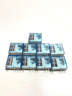 Finder 40.52S Miniature PCB/Plug-In Relay 8A (Lot of 9)