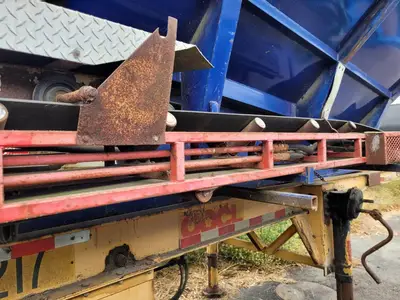 USED 2003 CANAMERICAN STONE SPREADER SOIL KING XL19