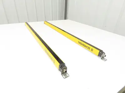 Schmersal SLC440COM-ER-0890-14 Safety Light Curtain Transmitter & Receiver Set