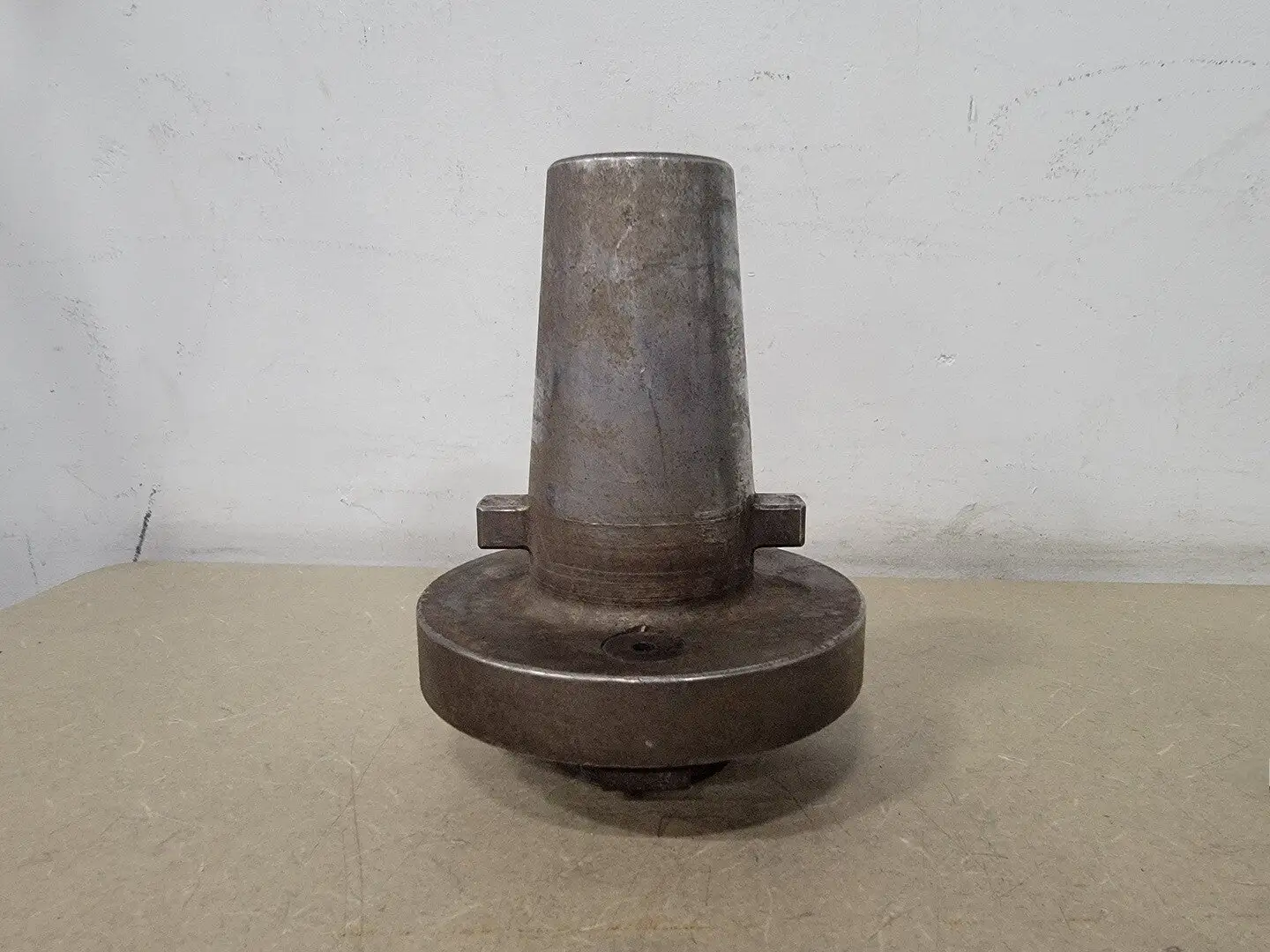 USED UNIVERSAL ENGINEERING 801171