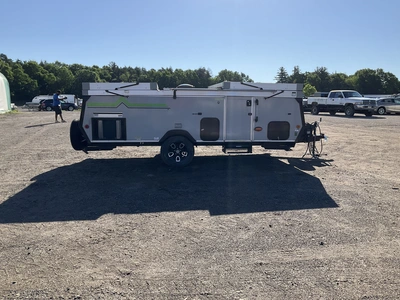 USED 2022 COLUMBIA ALINER EXPEDITION