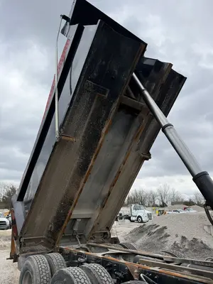 Used 2019 VOLVO VHD 84B300 Dump trucks Kentucky US | Proxy Equipment #1388918