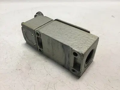 USED TELEMECANIQUE C2JK05