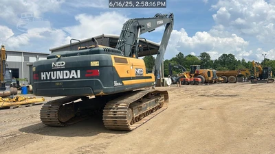 Used 2022 HYUNDAI HX300A LR Crawler Excavators North Carolina US | National Equipment Dealers #1422426