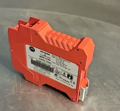 Allen-Bradley MSR127RP / 440R-N23135 Safety Relay Series C(BIN3.2.4)
