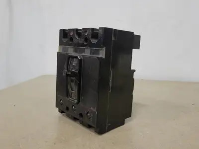 150 Amp, 3 Pole Circuit Breaker w/ Trip Unit