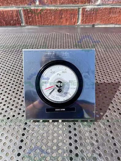 Used MANOSIAR TYPE W081 823971 PUNCTURE PRESSURE GAUGE 0-1000 PSI Regulators | Equipment Lab #486320